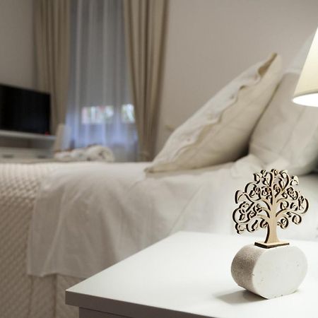 L' Albero Di Giada Bed & Breakfast Caserta Ngoại thất bức ảnh